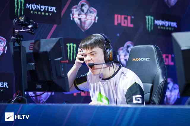 育圈的温情 育圈的温情